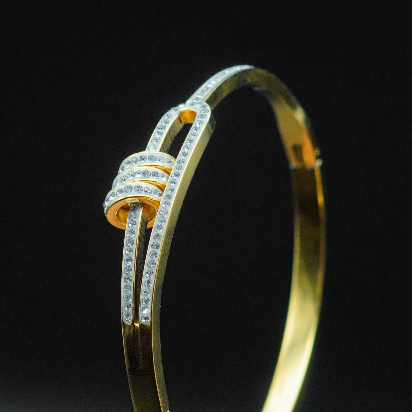 Glamorous Rhinestone Decor Bangle