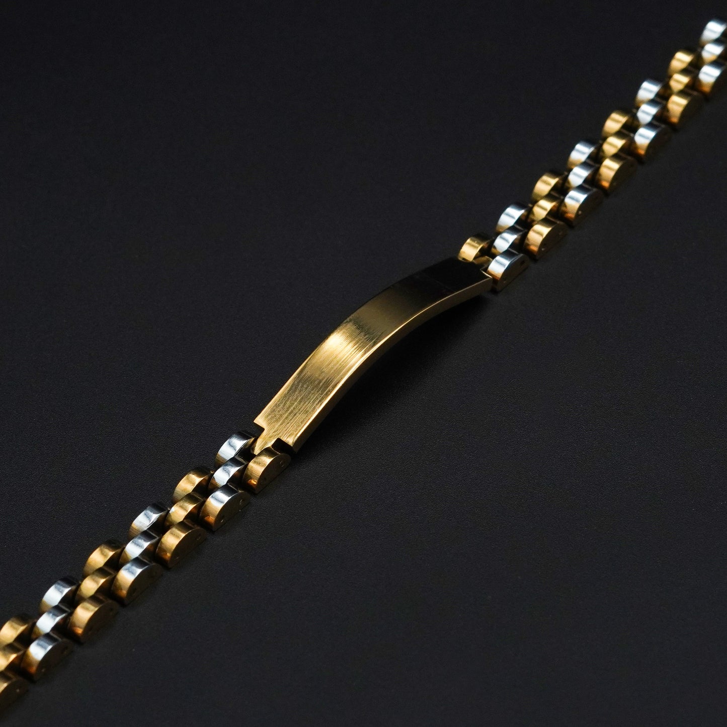 Elegant Two-Tone Metal Bracelet