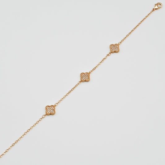 Elegant Gold Clover Bracelet