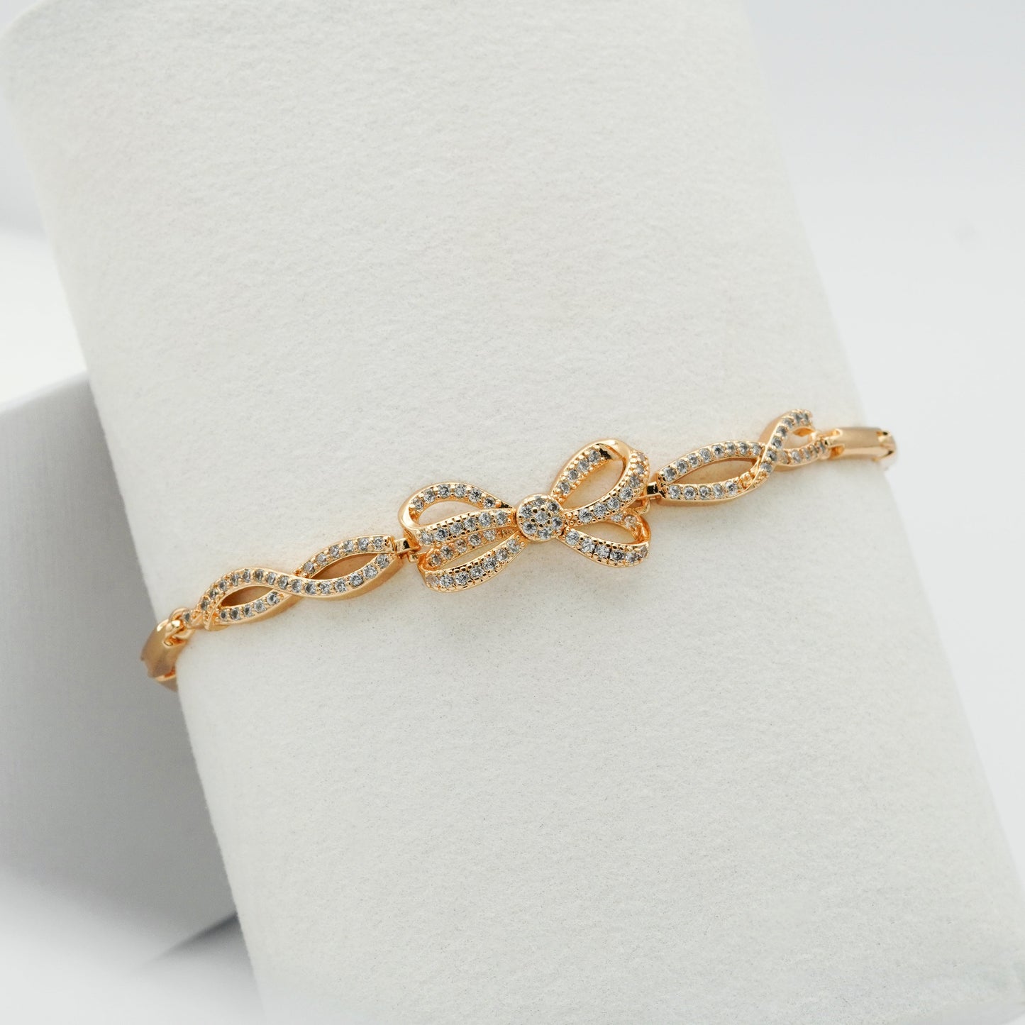 Elegant Rose Gold Bow Bracelet