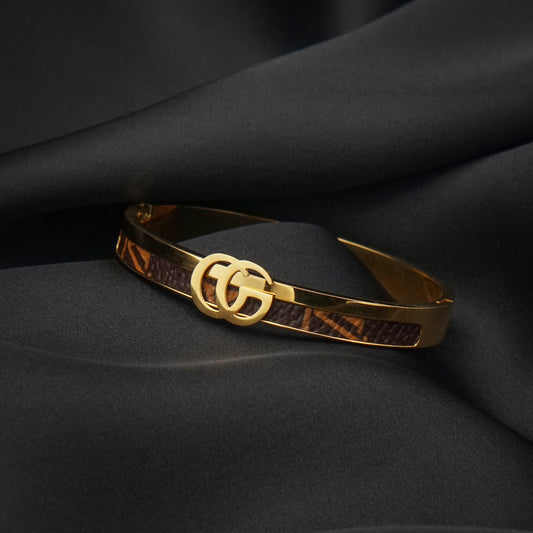 Gucci Luxurious Gold Cuff Bracelet