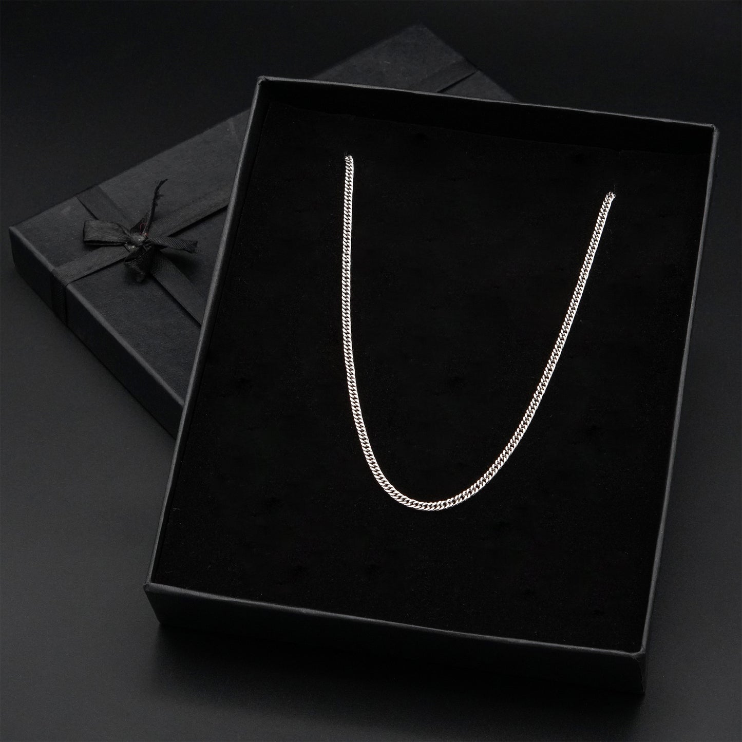 Sleek Silver-Toned Minimalist Chain Necklace