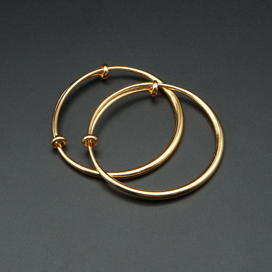 Elegant Gold Artful Bangle