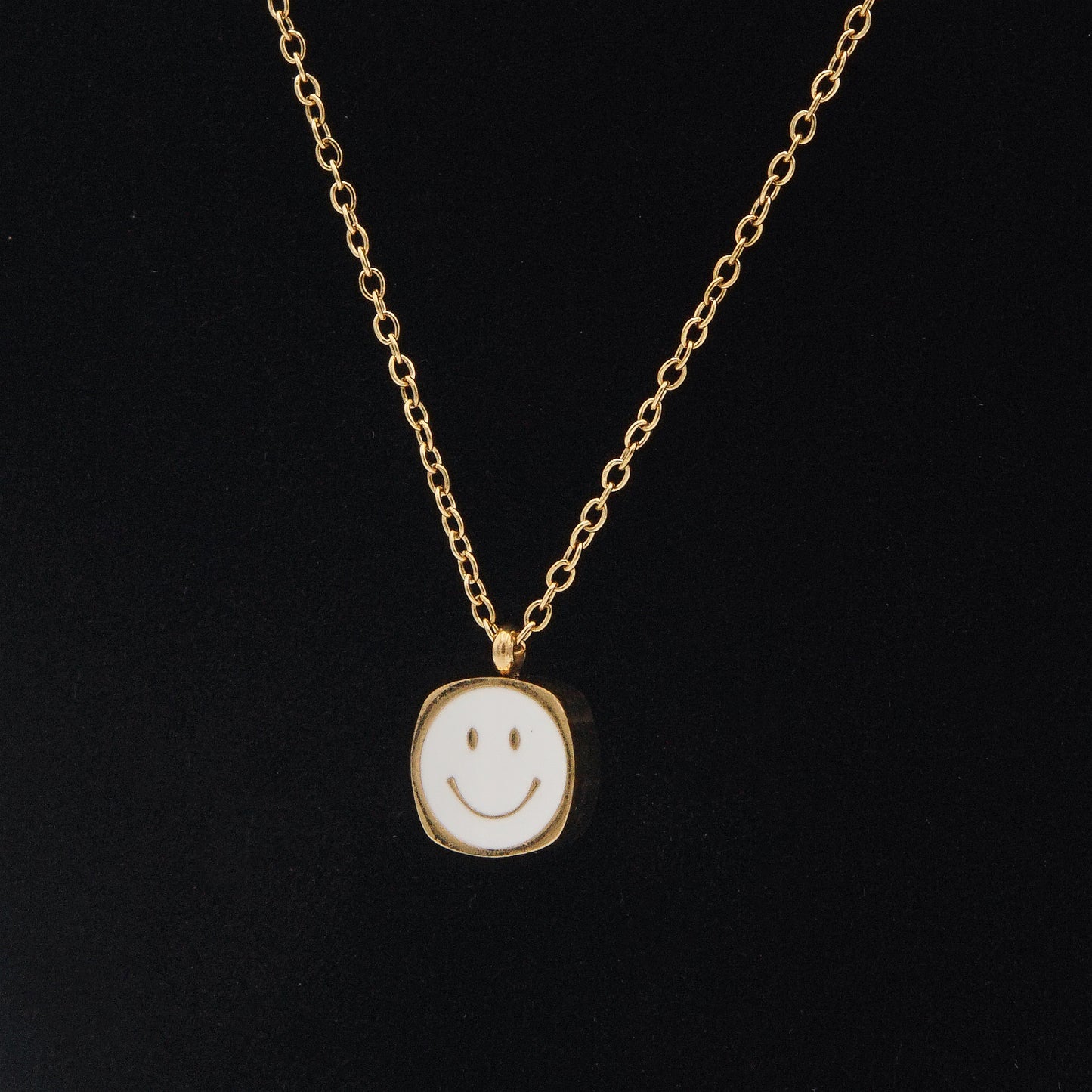 Cheerful Gold Smiley Face Pendant Necklace